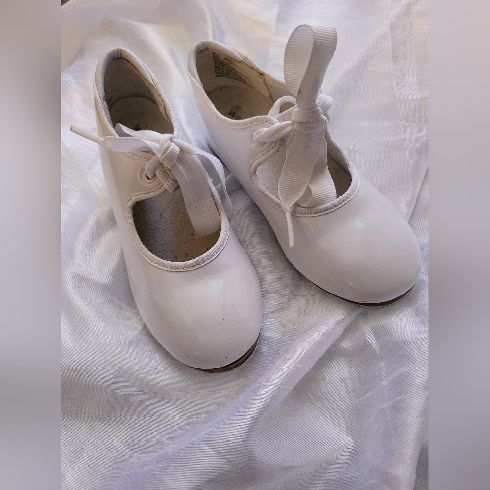 Weissman Ribbonette Tap Shoe w600